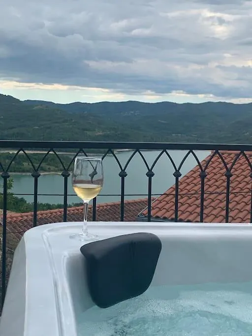Vista Lago, Perfect Hideaway Sculci Villa